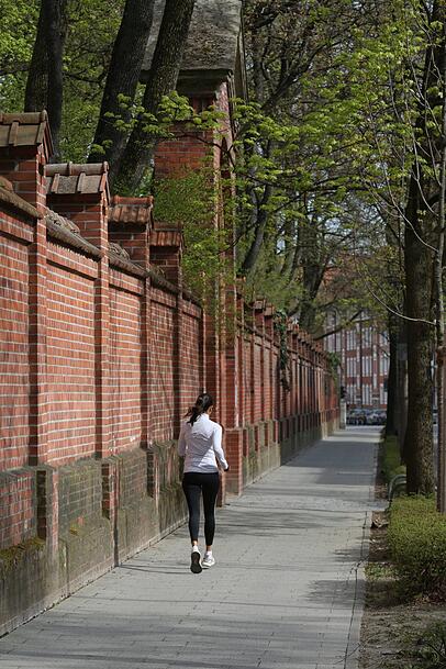 Besinnliches Joggen am alten Haidhauser Friedhof. Besinnliches Joggen am alten Haidhauser Friedhof.