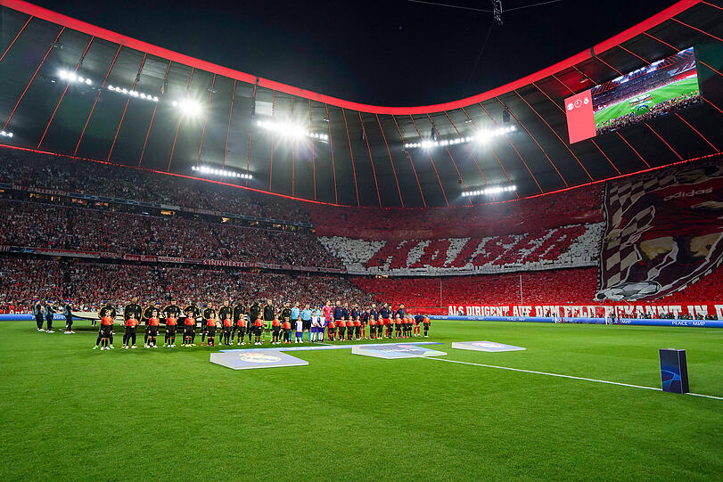 Die Bayern-Fans ehrten den verstorbenen Franz Beckenbauer vor dem Spiel gegen Real Madrid mit einer großen Choreo.