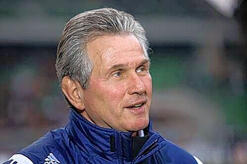 Heckings "Lehrmeister", Trainer-Dino und Titelkandidat: Bayer-Coach Jupp Heynckes.