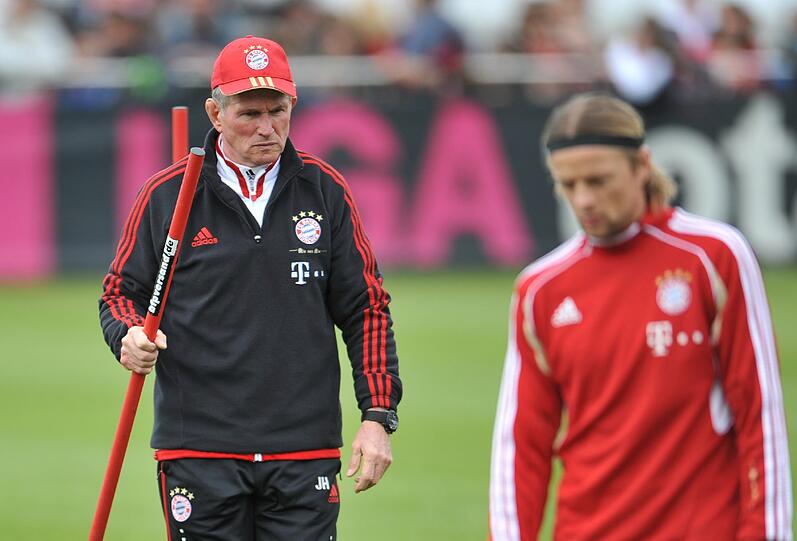 Am "Tag danach" nehmen die Bayern den Trainingsbetrieb wieder auf. Die Stimmungslage ist dabei deutlich erkennbar - die Bilder von der Säbener Straße .