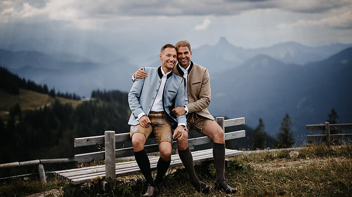 Am Gipfel des Glücks: Thomas Gierling und Maximilian Böltl haben in Trachten geheiratet