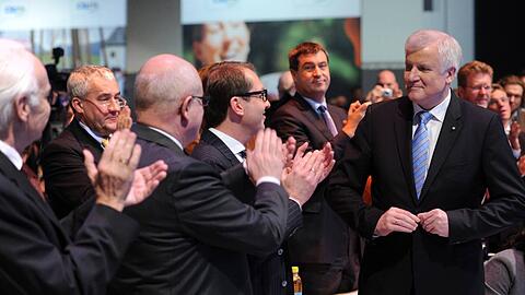 Von seiner CSU gestärkt und bejubelt: Horst Seehofer.