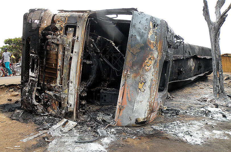 Sudan, 16. September: Ein Tanklastwagen gerät im Süden des Landes außer Kontrolle, überschlägt sich und explodiert. Mehr als 190 Menschen sterben in dem Flammeninferno. (Symbolfoto)