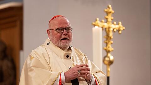 Kardinal Reinhard Marx predigt während eines Weihnachtsgottesdienstes.