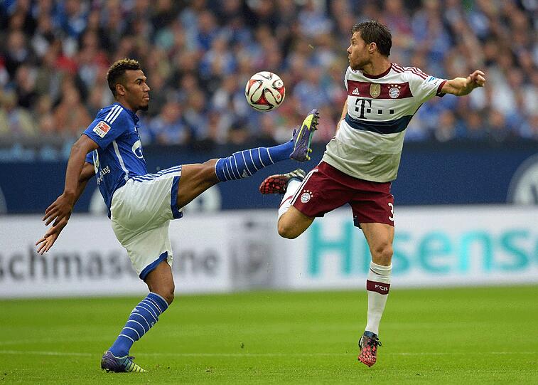 Xabi Alonso bei seinem Startelf-Debüt für die Bayern!