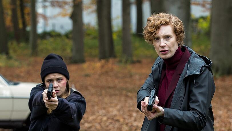 Die Bremer Kommissarinnen Liv Moormann (Jasna Fritzi Bauer, l.) und Linda Selb (Luise Wolfram) im "Tatort: Liebeswut".