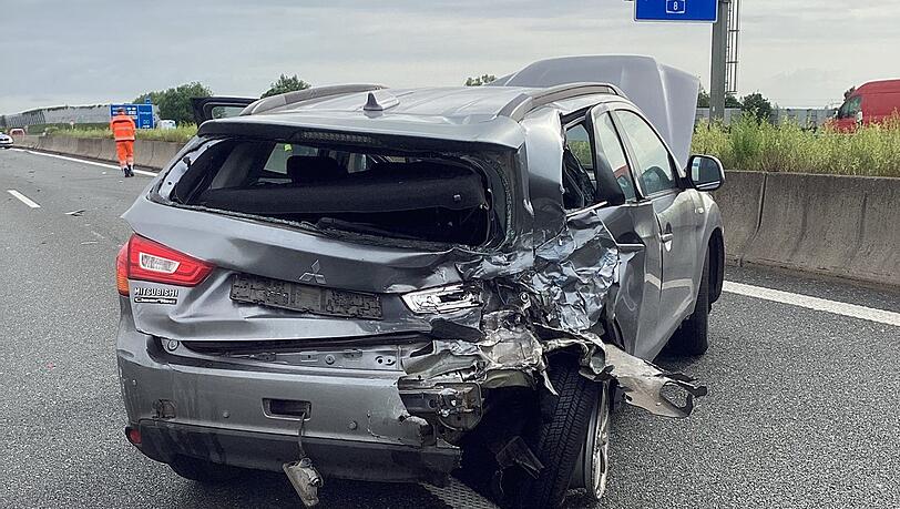 Die Polizei ermittelt zur Unfallursache.