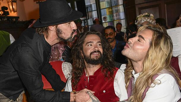 Auch mit den Kaulitz-Brüdern – hier beim HeidiFest im Münchner Hofbräuhaus – versteht sich Thomas Hayo sehr gut.