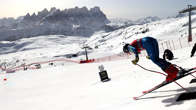 Von Januar bis März finden im Val di Fassa zahlreiche Rennen statt: Im März der Alpine Ski-Weltcup in der Abfahrt und im Super-G der Damen sowie der Ski Cross Weltcup und der Sellaronda Ski Marathon im Januar. Von Januar bis März finden im Val di Fassa zahlreiche Rennen statt: Im März der Alpine Ski-Weltcup in der Abfahrt und im Super-G der Damen sowie der Ski Cross Weltcup und der Sellaronda Ski Marathon im Januar.