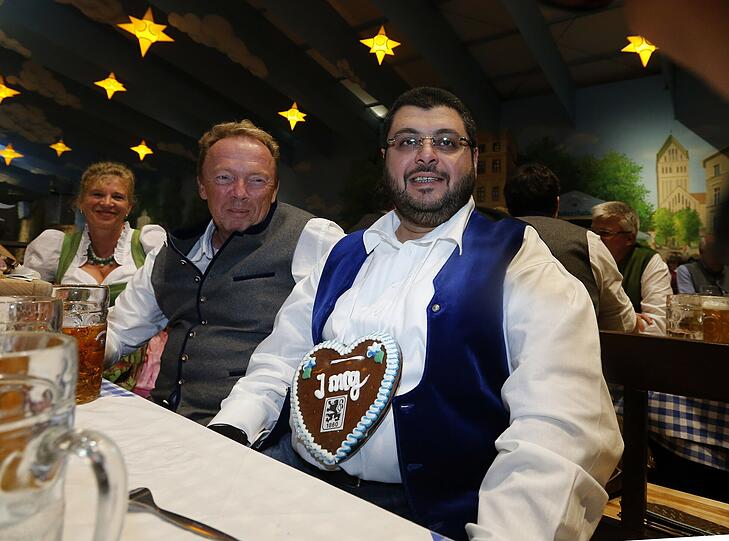 Auch der Investor war am Dienstag mit seinen Löwen auf der Wiesn.