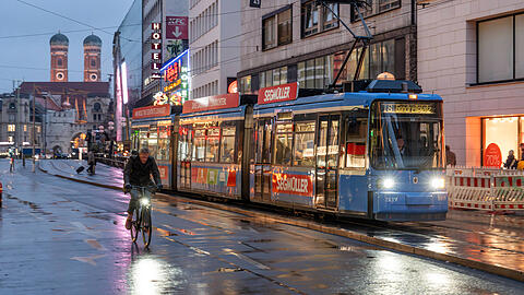 Der 47-Jährige erlitt bei dem Unfall "schwerste Verletzungen" und verstarb noch vor Ort. (Symbolbild)