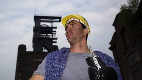 Klitschko als Kumpel : Der Box-Weltmeister besuchte eine Steinkohle-Bergwerk. Klitschko als Kumpel : Der Box-Weltmeister besuchte eine Steinkohle-Bergwerk.