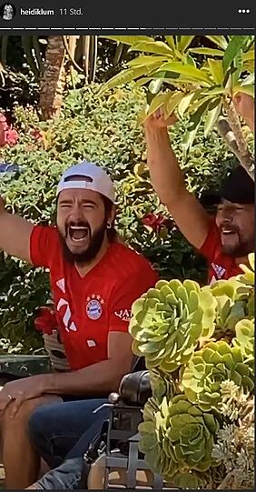 Tom Kaulitz und Thomas Hayo hält nichts mehr auf dem Sofa.