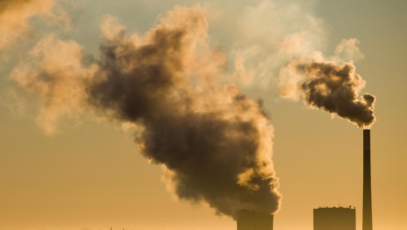Die gesamten Einnahmen aus einem höheren CO2-Preis sollen zur Senkung der EEG-Umlage verwendet und so den Bürgern zurückgegeben werden.