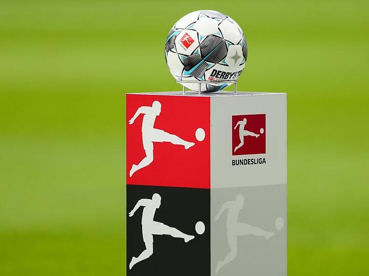 Die Deutsche Fußball Liga führt ihre Ausschreibung der Medienrechte wie geplant fort.