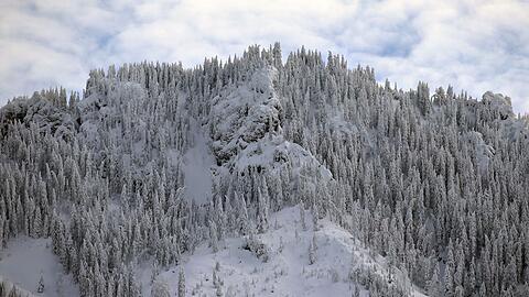 Die Bahn auf den Tegelberg nahe Schloss Neuschwanstein fuhr nach dem Brand am Montag nicht mehr. (Archivbild)