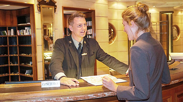 Meistens findet man Tobias Lindner aber hinter der Concierge-Theke.