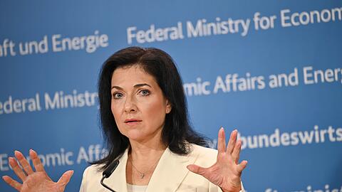 Ministerin Reiche will Kosten senken.