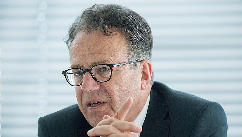Frank-Jürgen Weise, Vorsitzender des Vorstands der Bundesagentur für Arbeit, ist für die freiwillige Rente mit 70. Frank-Jürgen Weise, Vorsitzender des Vorstands der Bundesagentur für Arbeit, ist für die freiwillige Rente mit 70.