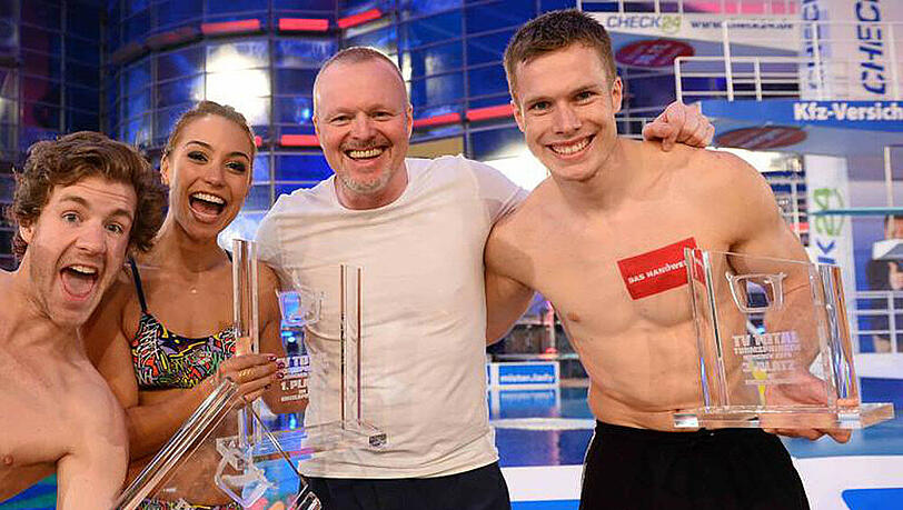 Luke Mockridge, Miss Ronja, Stefan Raab und Markus Rehm (v.li.) hatten allen Grund zur Freude Luke Mockridge, Miss Ronja, Stefan Raab und Markus Rehm (v.li.) hatten allen Grund zur Freude