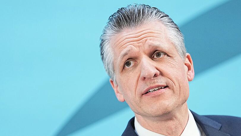 Der Unionsfraktionschef beharrt auf um Umsetzung des Gesamtkonzepts. (Archivbild) Der Unionsfraktionschef beharrt auf um Umsetzung des Gesamtkonzepts. (Archivbild)