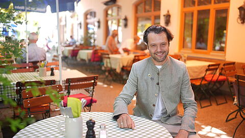 Jakob Portenl&auml;nger f&uuml;hrt den Alten Wirt mit seinen Geschwistern.