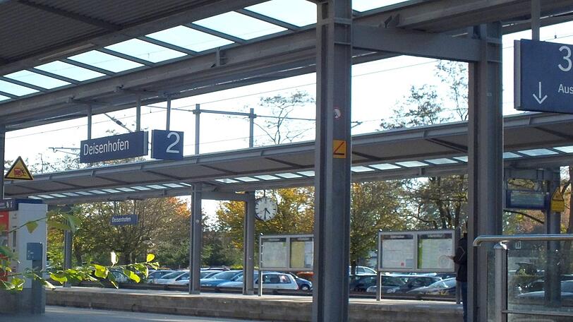 Der volltrunkene 40-Jährige wollte die S-Bahn am Endhalt in Deisenhofen partout nicht verlassen. (Symbolbild)