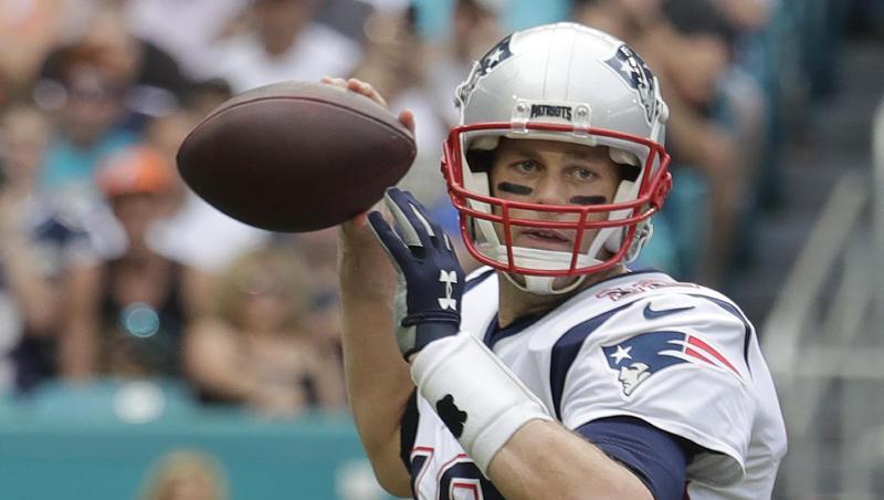 Patriots-Quarterback Tom Brady stellte einen neuen Touchdown-Rekord auf. Patriots-Quarterback Tom Brady stellte einen neuen Touchdown-Rekord auf.