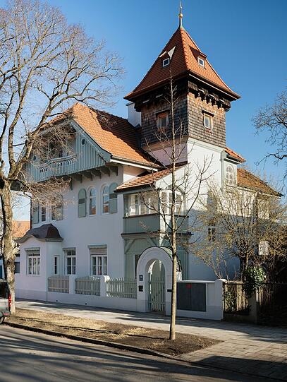 Eine Villa in der August-Exter-Straße.