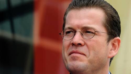 "So ein Politiker verliert natürlich alle Skrupel": Auch Wirtschaftsminister Guttenberg setzt auf Berater.