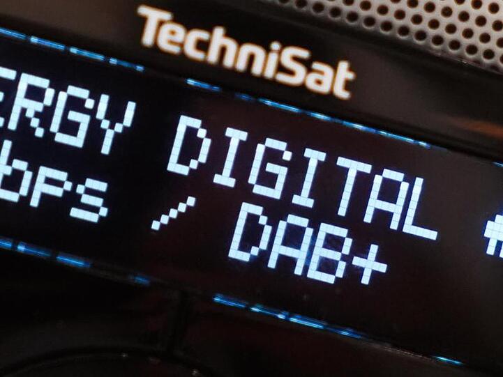 Das Digitalradio DAB+ ist trotz technischer Vorteile nicht unumstritten.