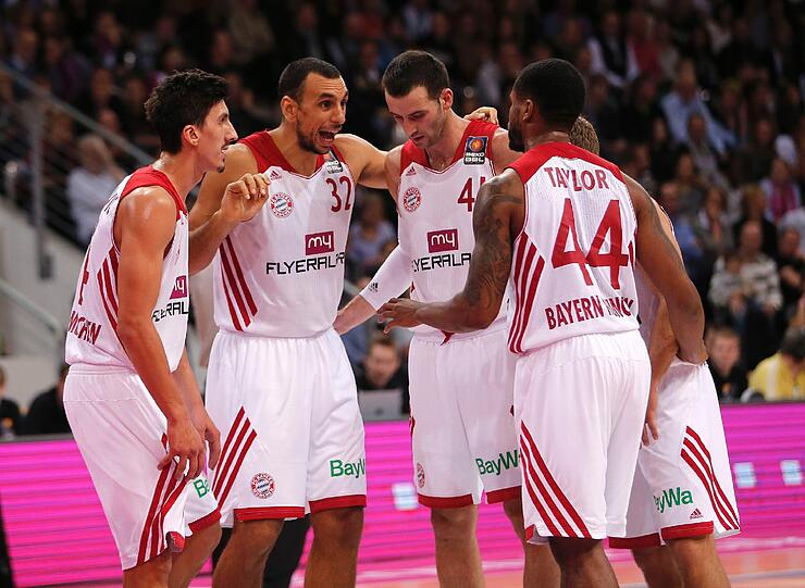 Nihad Djedovic, Yassin Idbihi, Boris Savovic, Bryce Taylor und Heiko Schaffartzik beim Sieg in Bonn (von links).