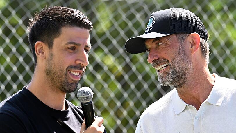 Arbeiten sie bald zusammen beim DFB? Sami Khedira (l) und Jürgen Klopp. (Archivbild) Arbeiten sie bald zusammen beim DFB? Sami Khedira (l) und Jürgen Klopp. (Archivbild)