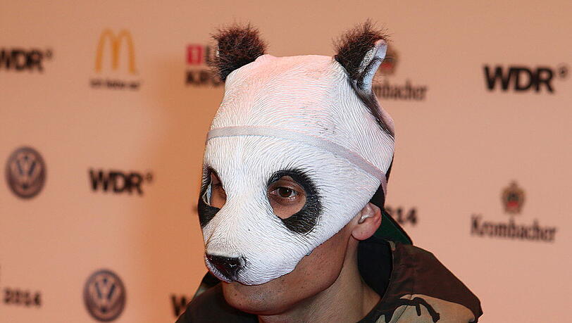 Happy Birthday, Cro! Der Rapper mit der Panda-Maske wird 25 Happy Birthday, Cro! Der Rapper mit der Panda-Maske wird 25