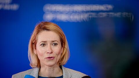 EU-Chefdiplomatin Kaja Kallas will nach der Abwahl Orbans bisherige Tabus bei Russland-Sanktionen infrage stellen.