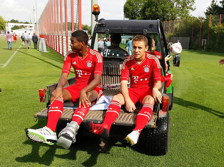 Fahrservice für die verletzten Spieler: Alaba und Rafinha.