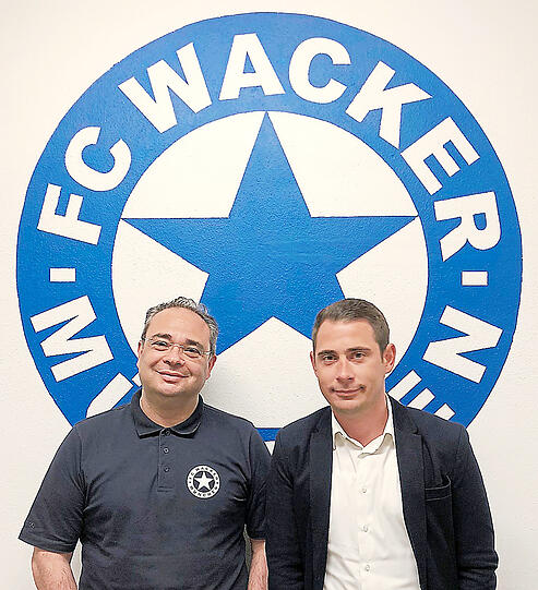 Mit Wacker in der Kreisliga: Franco Tamburello (l.) und Florian Bamminger, die Vorsitzenden des Vereins.