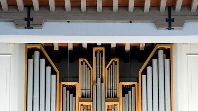 Die große Orgel von St. Pius in Ramersdorf. Die große Orgel von St. Pius in Ramersdorf.
