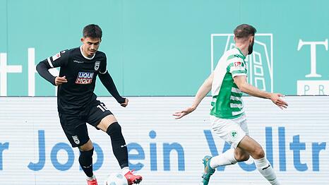 Aaron Keller (l) wechselt von Unterhaching nach Fürth.