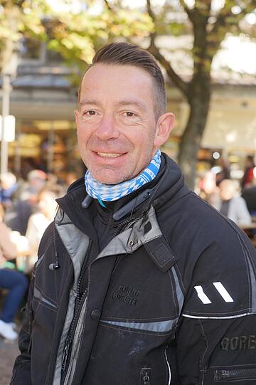 Ist der Meinung, dass man den Leuten Freiraum lassen sollte: Markt-Besucher Stefan Huber
