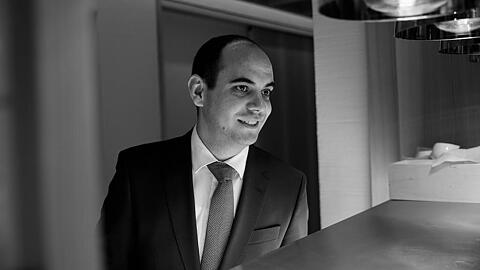 Kilian Skalet vom Restaurant Jan ist vom Gault&Millau 2025 zum Gastgeber des Jahres gekürt worden.