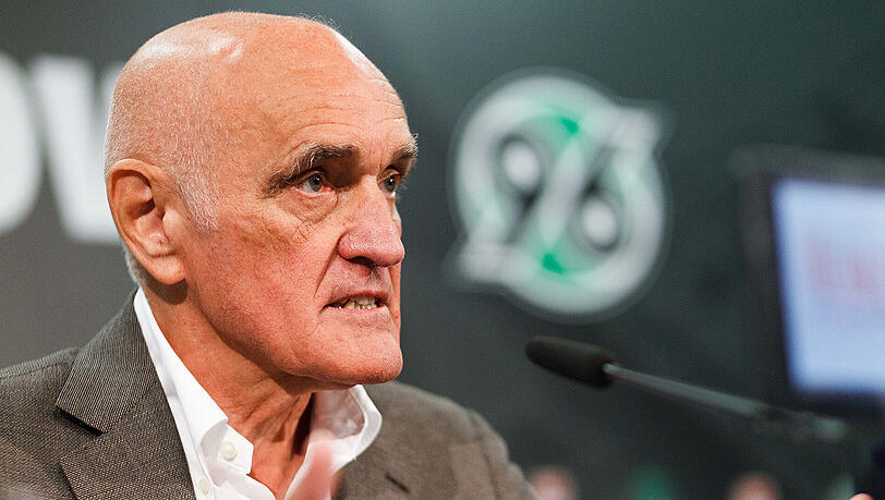 Am 26. September 1997 übernahm der gelernte Hörgeräteakustikermeister Martin Kind erstmals das Präsidentenamt bei Hannover 96. Am 26. September 1997 übernahm der gelernte Hörgeräteakustikermeister Martin Kind erstmals das Präsidentenamt bei Hannover 96.