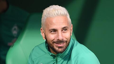 Farbtupfer im grauen Werder-Alltag: Claudio Pizarro, den die Bayern-Fans immer noch verehren.