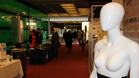 Mehr als nur eine schöne Brust: Kongress der Plastischen Chirurgen im Gasteig.