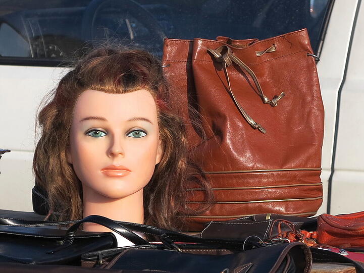 ...die schicke Tasche oder der Frisierkopf auch.