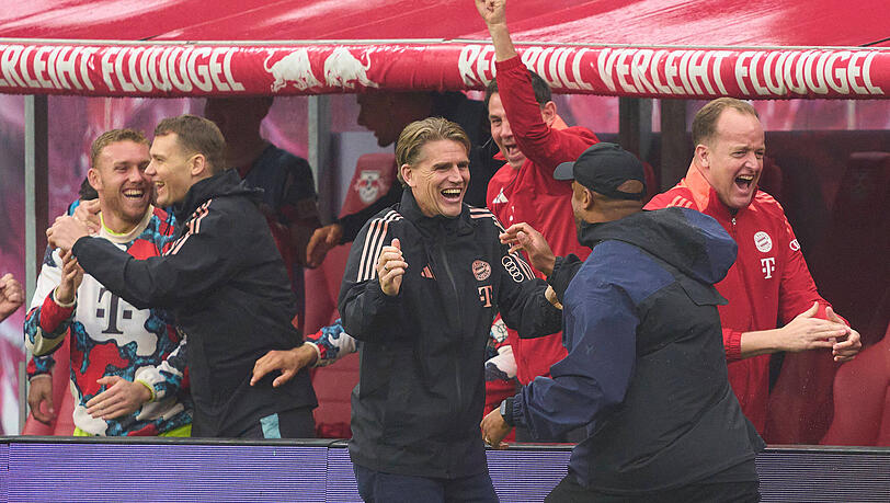 Sportdirektor Christoph Freund will bei einem möglichen Titelgewinn auf dem Sofa mit dem Team feiern.