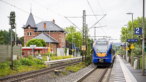 Die Ermittlungen zum Geschehen am Bahnhof Friedland dauern an.
