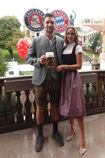 Sven Ulreich und Ehefrau Lisa.