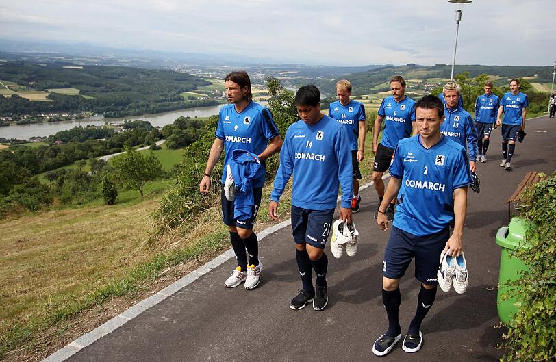 Tag drei im Trainingslager der Löwen in Maria Taferl. Er begann mit einem Spaziergang auf einer Anhöhe hoch ober der Donau - die Bilder.