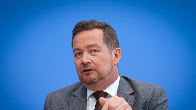 Der Polizeibeauftragte des Bundes, Grötsch, verzeichnet eine starke Zunahme der Eingaben. Der Polizeibeauftragte des Bundes, Grötsch, verzeichnet eine starke Zunahme der Eingaben.